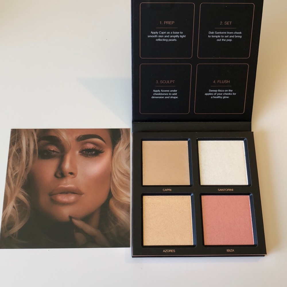 Huda Beauty 3D Highlighter palette